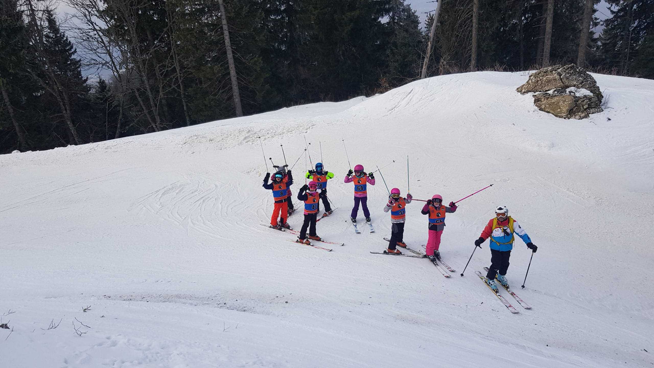 Grupa de schi in tabara de ski Progressive Sports
