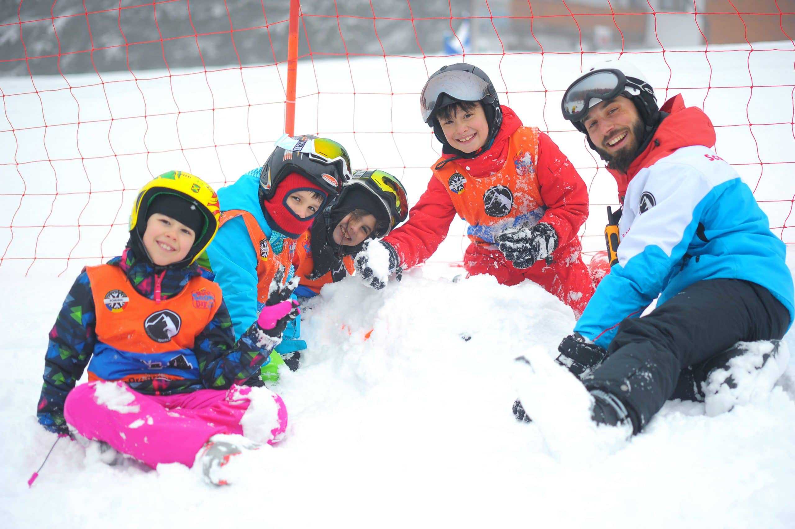 Activitati recreative cursuri de schi copii Poiana Brasov
